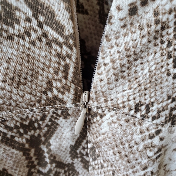 Victoria's Secret  Moda International Snakeprint Cross back Dress Size 4 - Picture 3 of 5